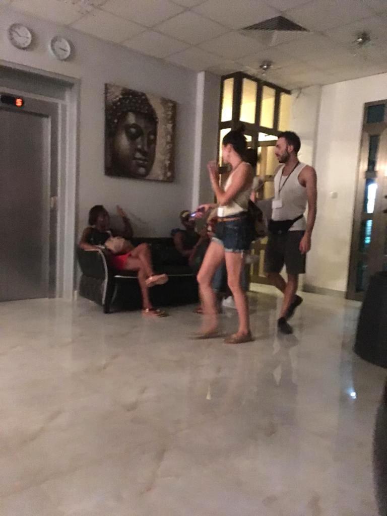 Hotel Les Fleurettes ワガドゥグー エクステリア 写真